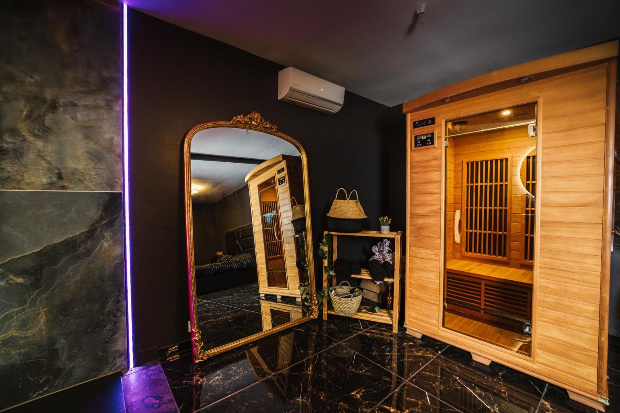 L Escale Jacuzzi Et Sauna Évreux Esterno foto